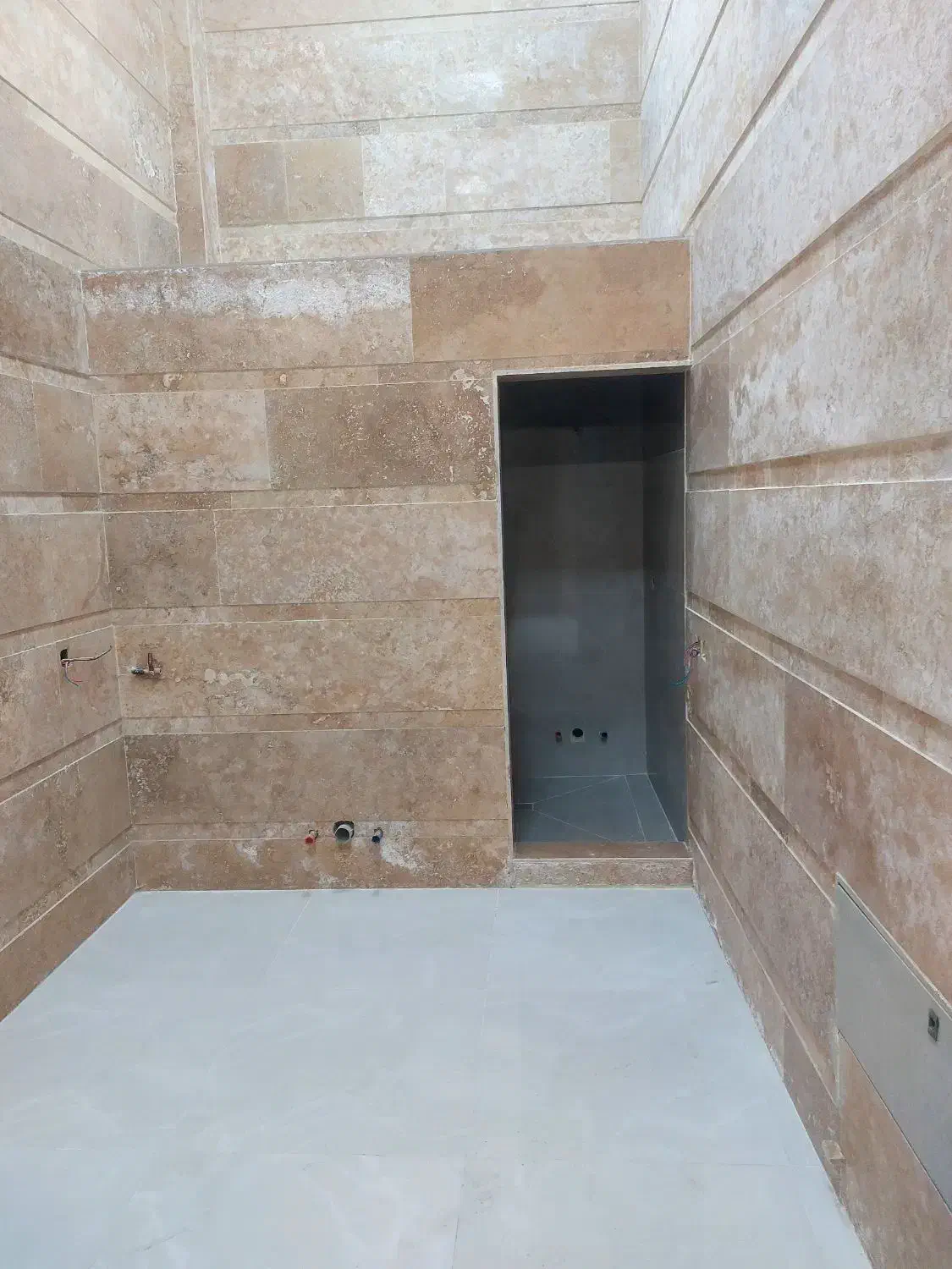 مغازه  ۲۰۰ متری سعدی خیابان کشاورز