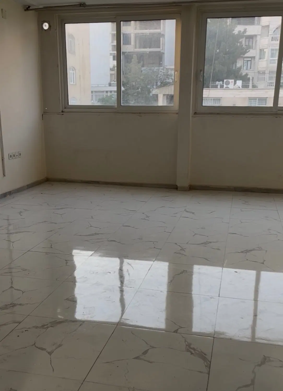 آپارتمان ۹۰ متری عظیمیه