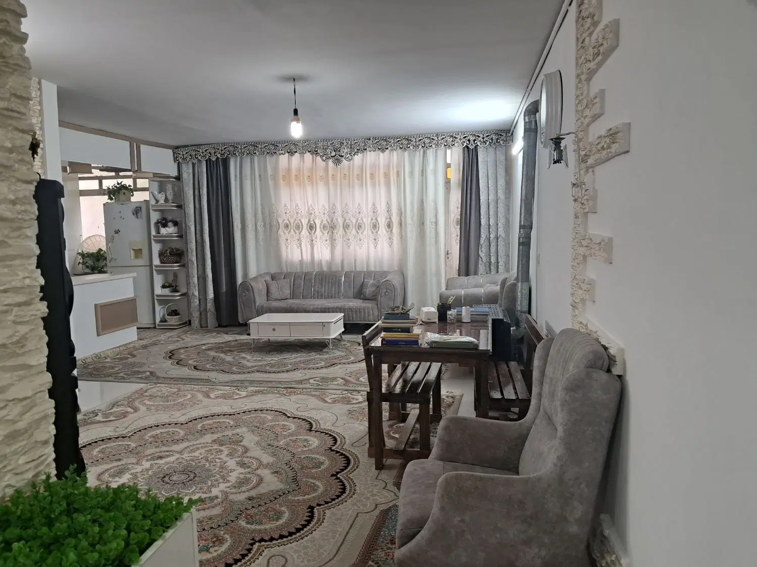 خانه ۹۰ متری حیاط دار