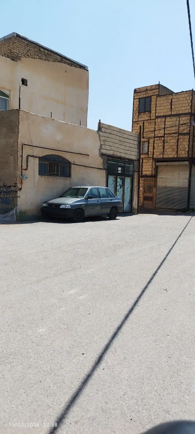 زمین مسکونی و تجاری 110 متر