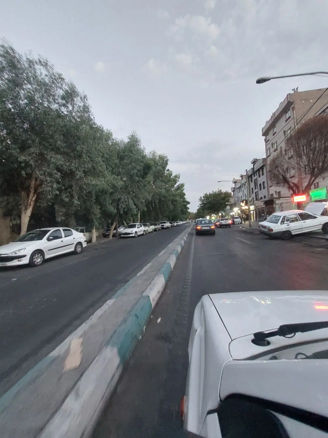 تجاری داخل خیابان ۱۲ متری بر اصلی _ کیانشهر