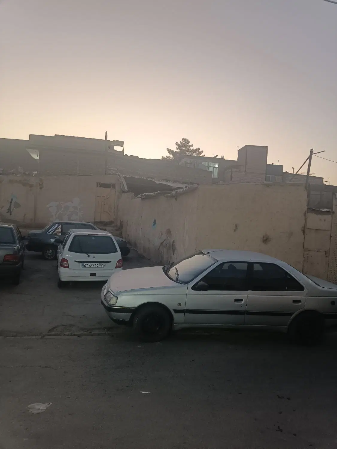 زمین مسکونی معاوضه با سواری .کامیون اپارتمان