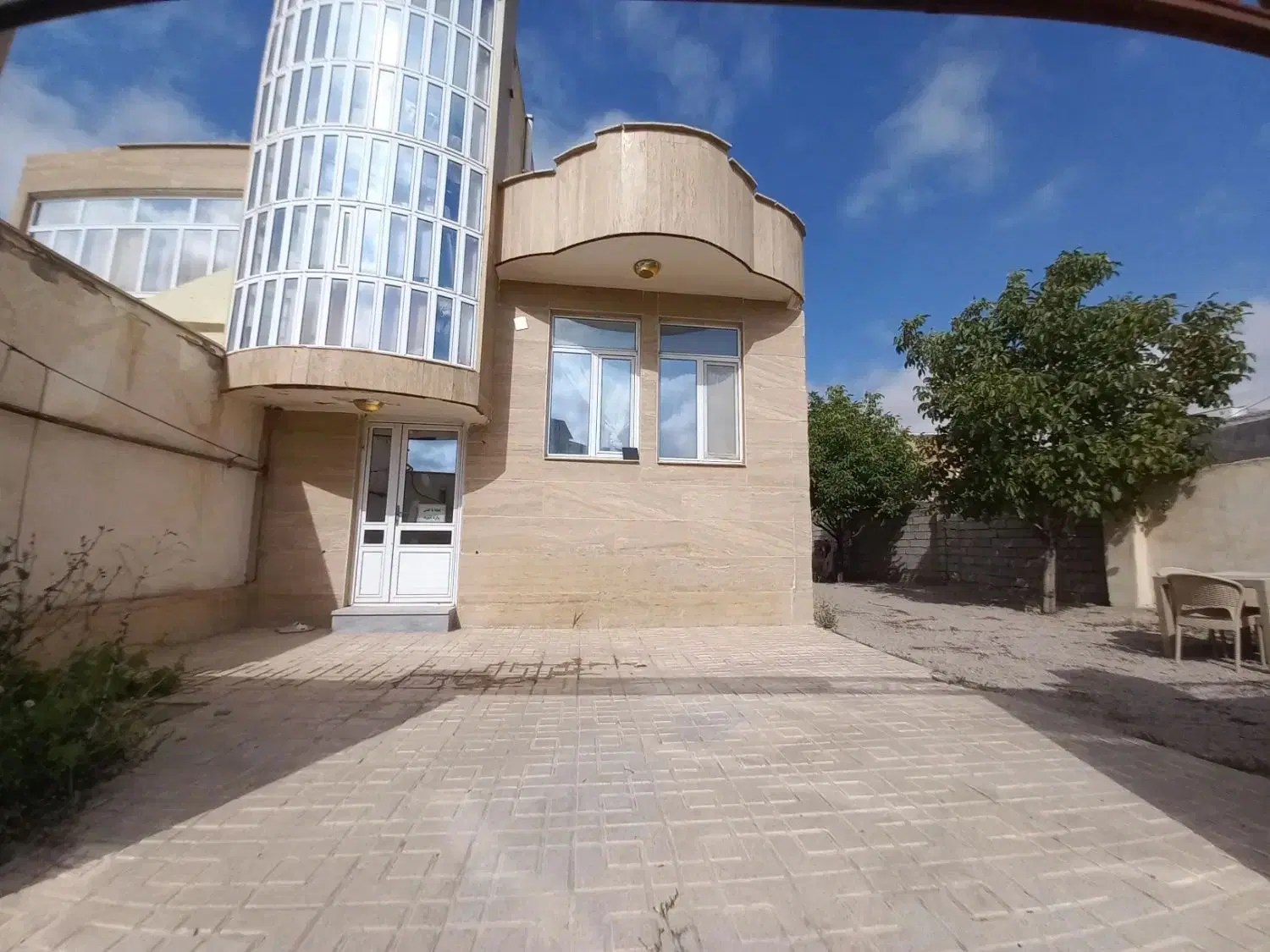 ویلا کنار اتوبان اردبیل سرعین