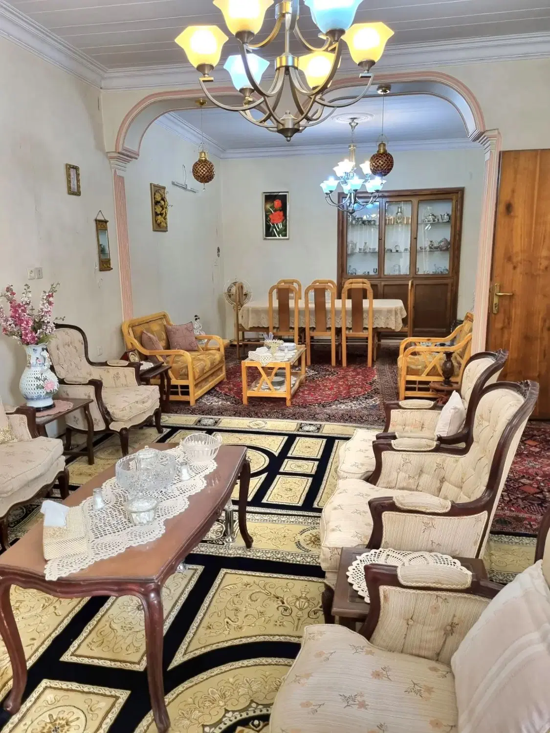 خانه ای کلنگی دوبردروازه شمیران ۱۹۰ متری