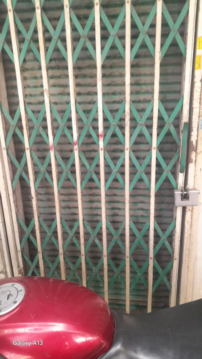 مغازه نیم بابی