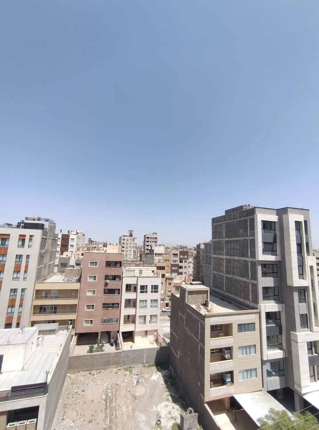 ۸۵ متر _ تراس دار_ بر پزشک_ معافی