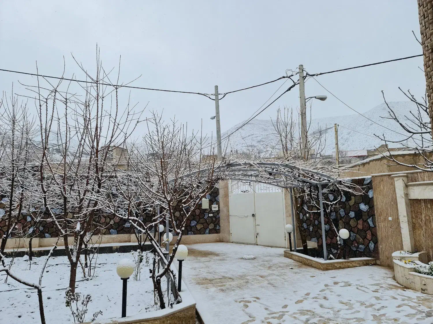 فروش ویلا در منطقه چم ها ناحیه باغ بهادران