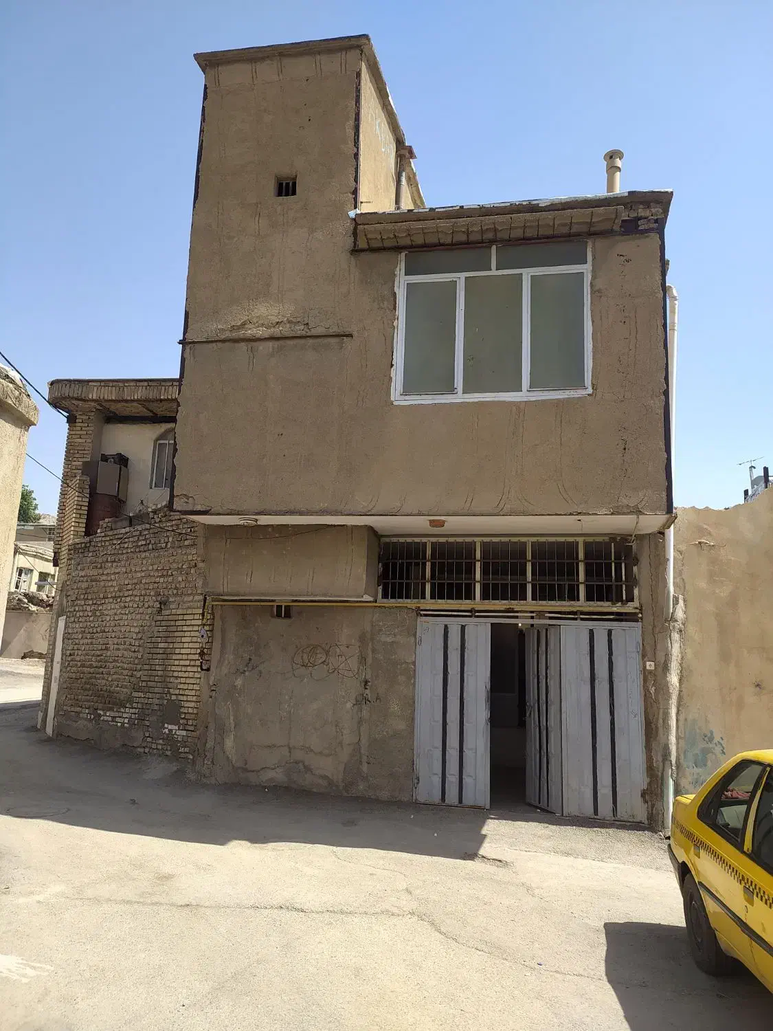ویلایی درب دلاکان