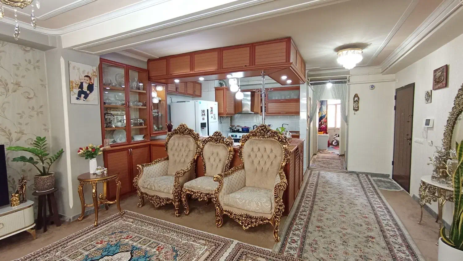 آپارتمان در کوی مهران با پارکینگ اختصاصی