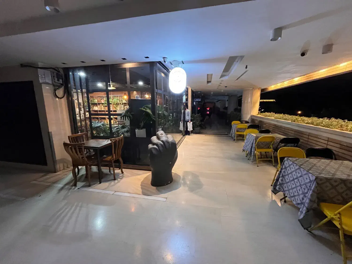 اجاره ی مغازه در چهارباغ بالا