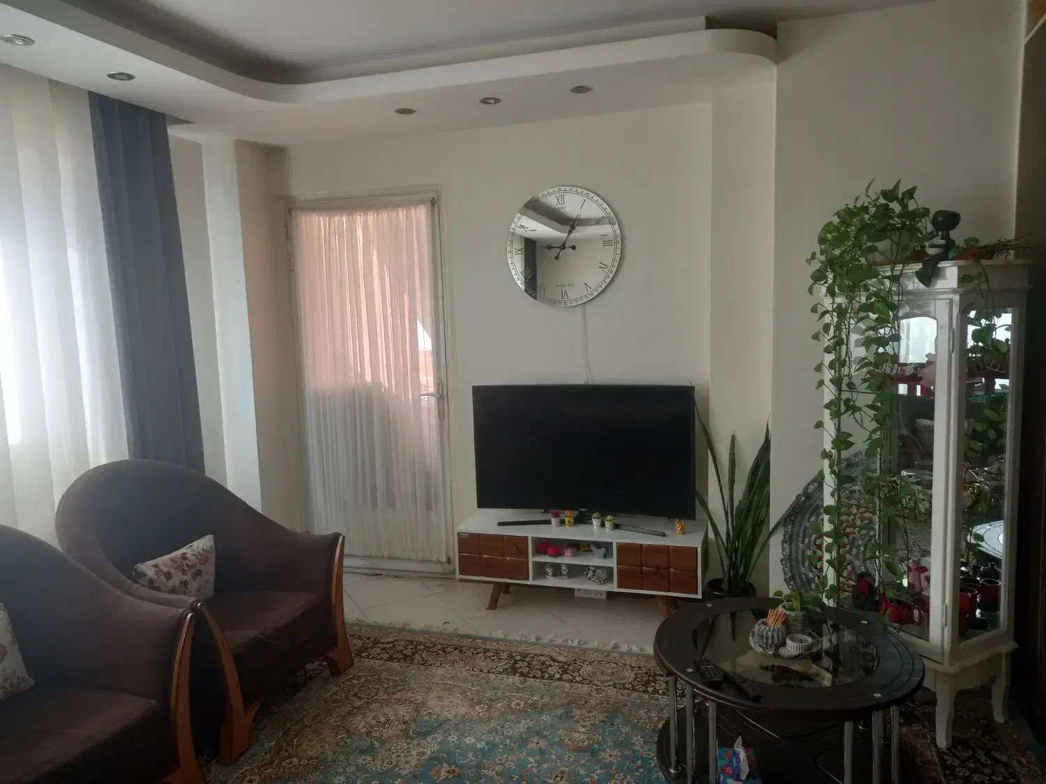 آپارتمان کامل و تمیز