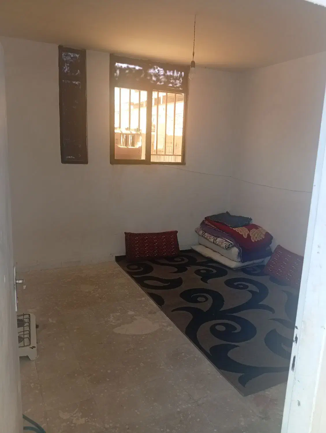 سه تا اتاق 3*4..انبار یا برای زندگی