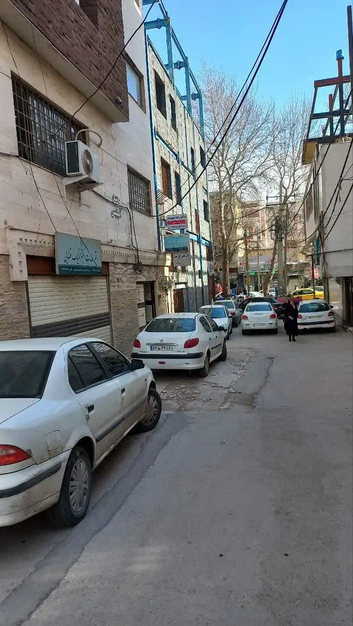 آپارتمان چهاراه بانک به سمت شهدا کوچه سرباز