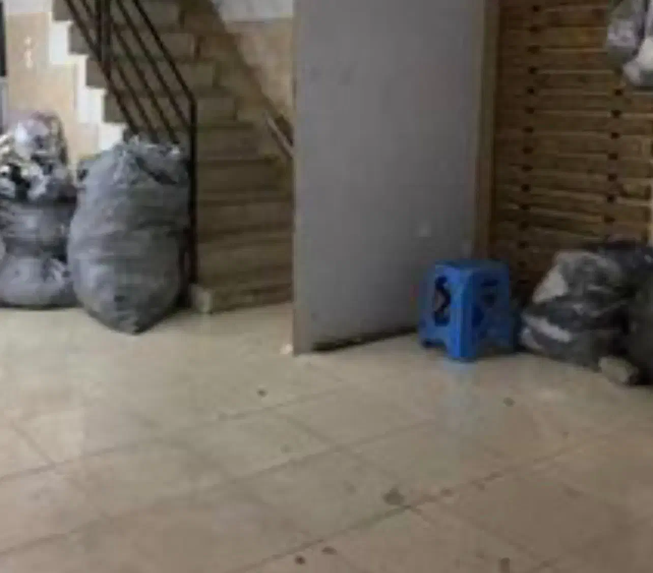 کارگاه ،انبار،پارکینگ شهرک ولیعصر