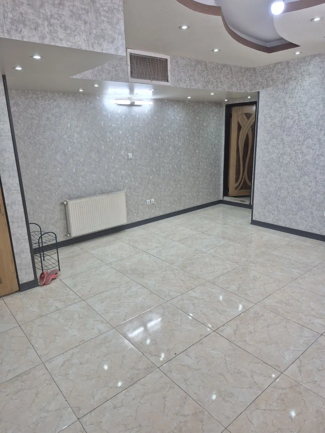 رحن و اجاره دفتر کار ۵۰متری پروین اول رضاییان