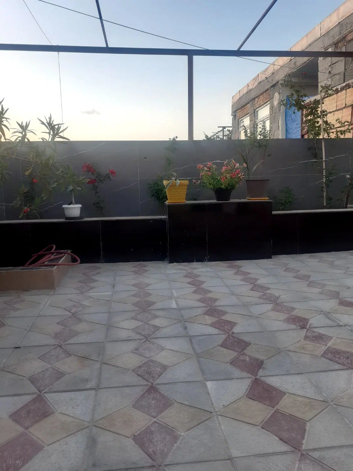 خانه دوطبقه راه جدا