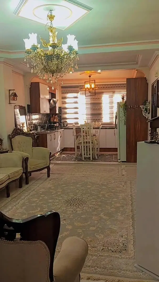 60متر فول امکانات،خوش نقشه و نورگیر