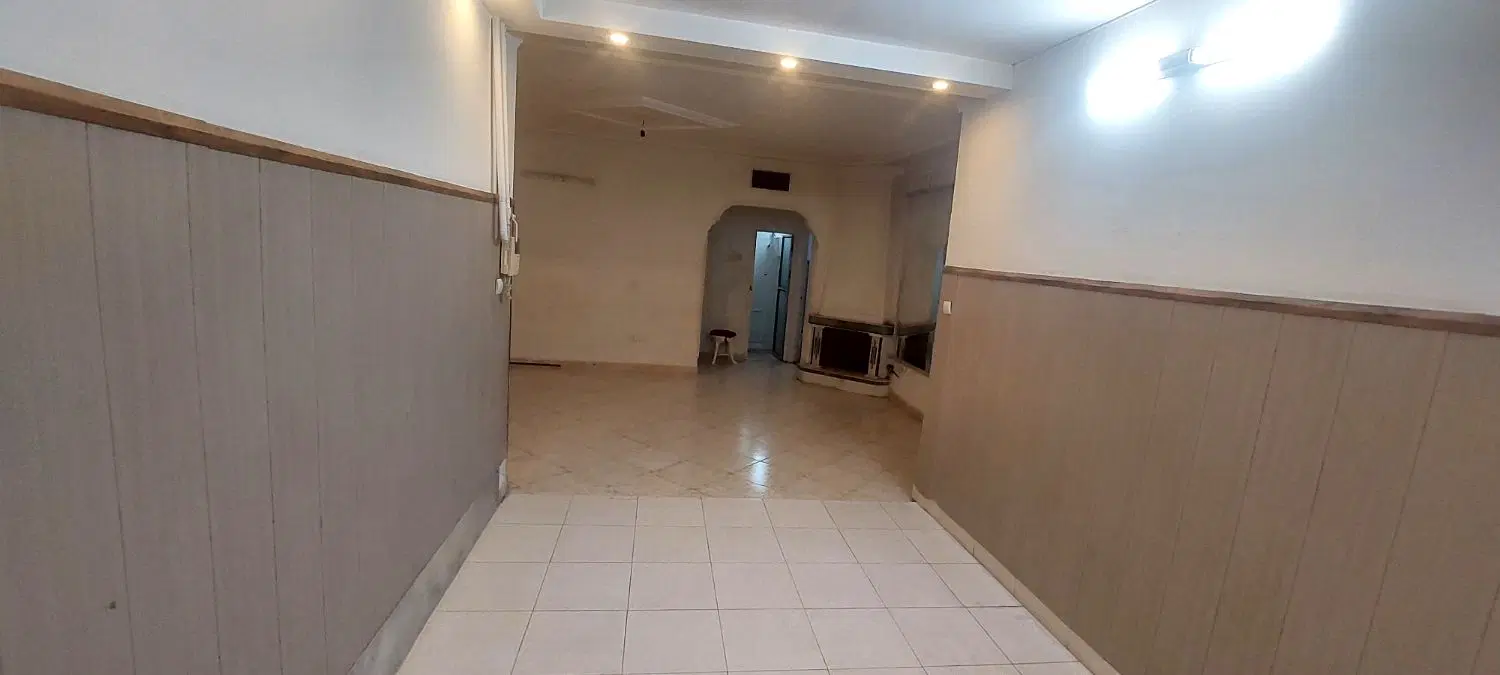 آپارتمان ۱۲۰ متر.راه جدا خیام ۶۰