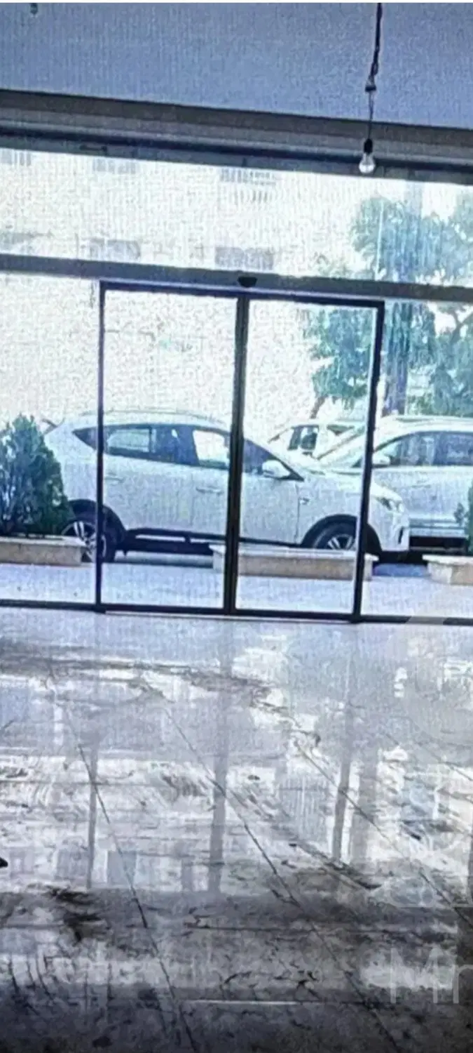 120متر مغازه_ پونک میرزابابایی بر 8 _ آماده تحویل