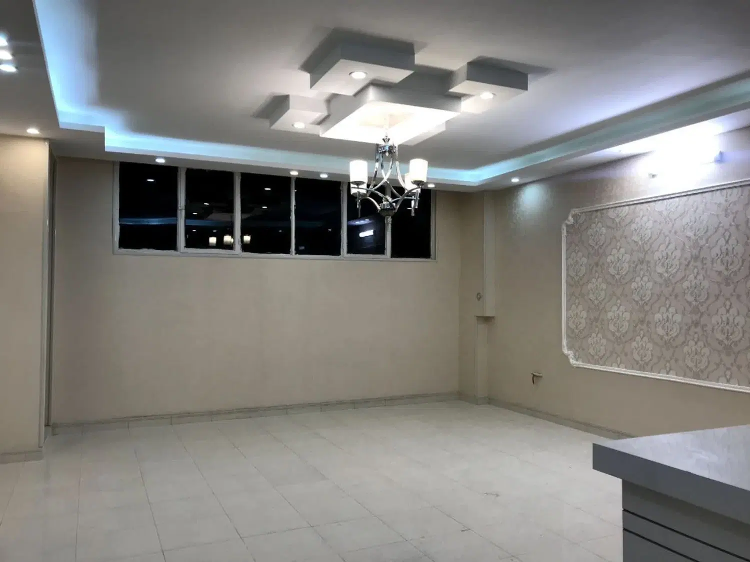 ۹۰ متری شریعتی