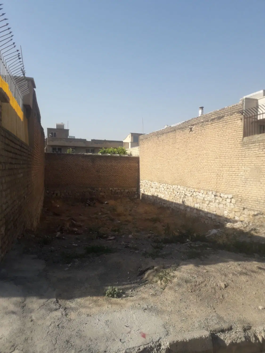 زمین۱۶۰متری صندوقی باجوازساخت