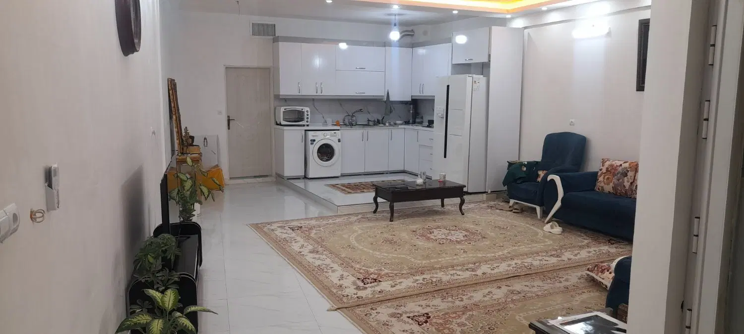 خانه ۲طبقه نیم یه جا به فروش میرسد
