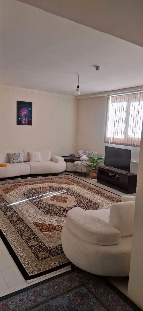 فروش واحد دو خوابه ۹۰ متری صدرا
