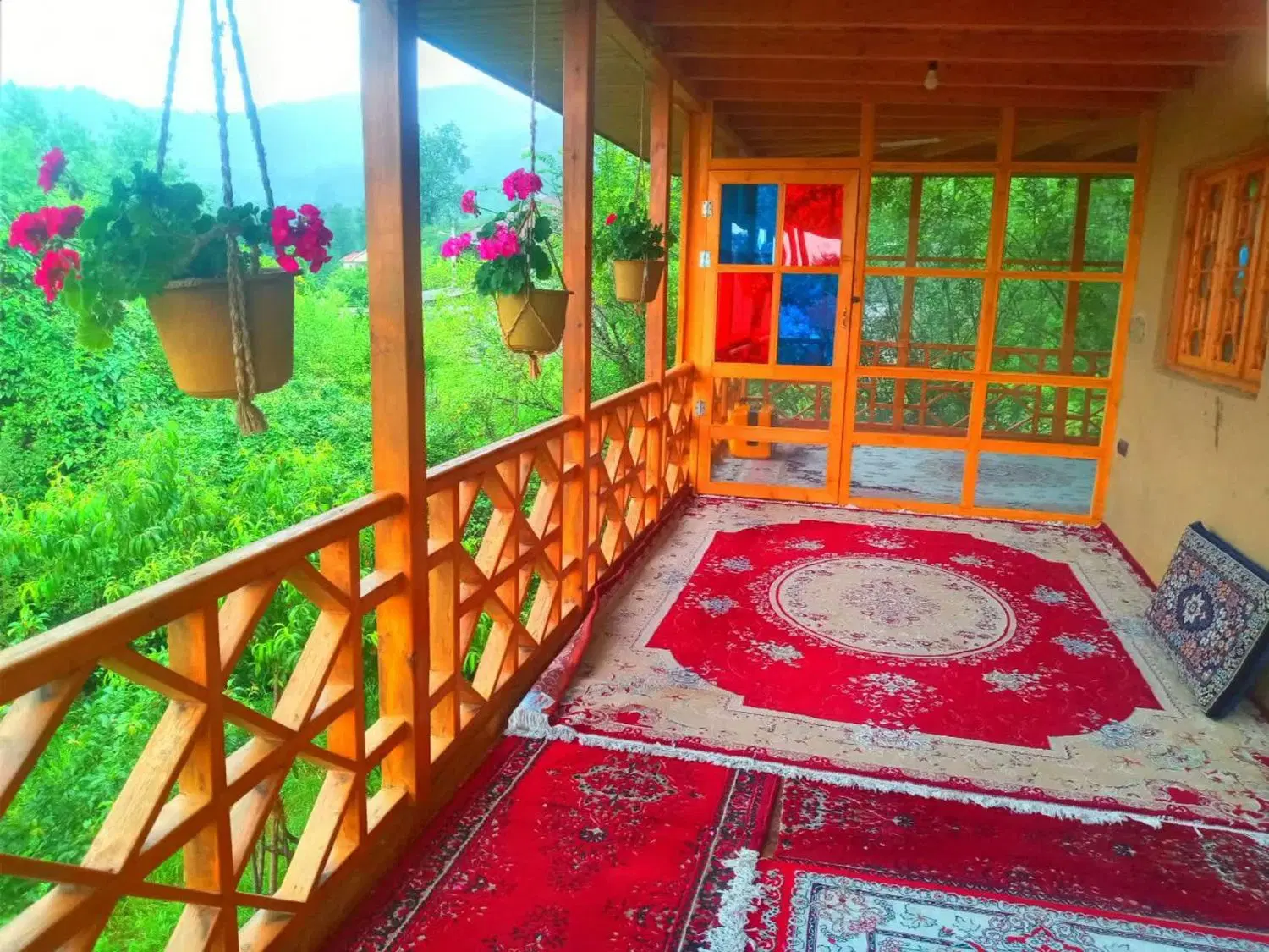 ویلا باغ سنتی مشرف به کوه و جنگل