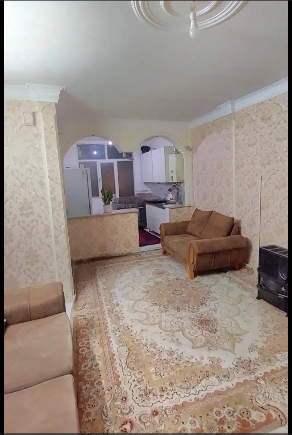 آپارتمان ۶۱متری *خوش نقشه و سند تک برگ *