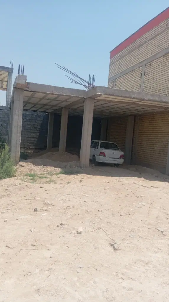 خونه نیمه ساخت