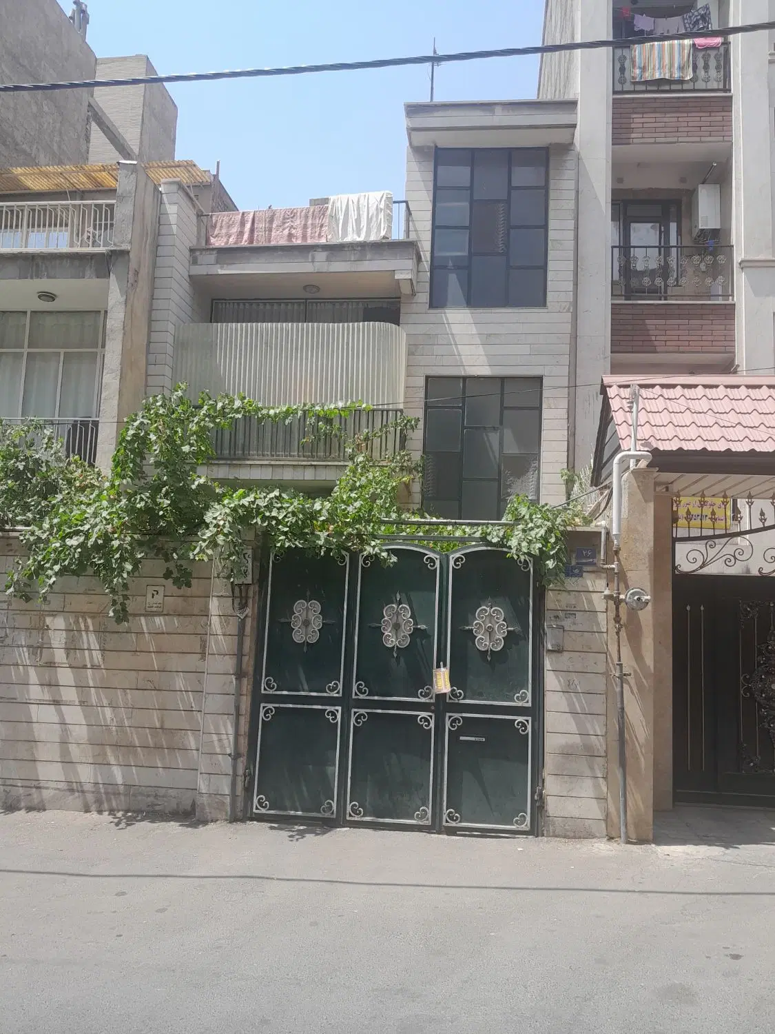 دو طبقه مستقل قابل ساخت یا سکونت