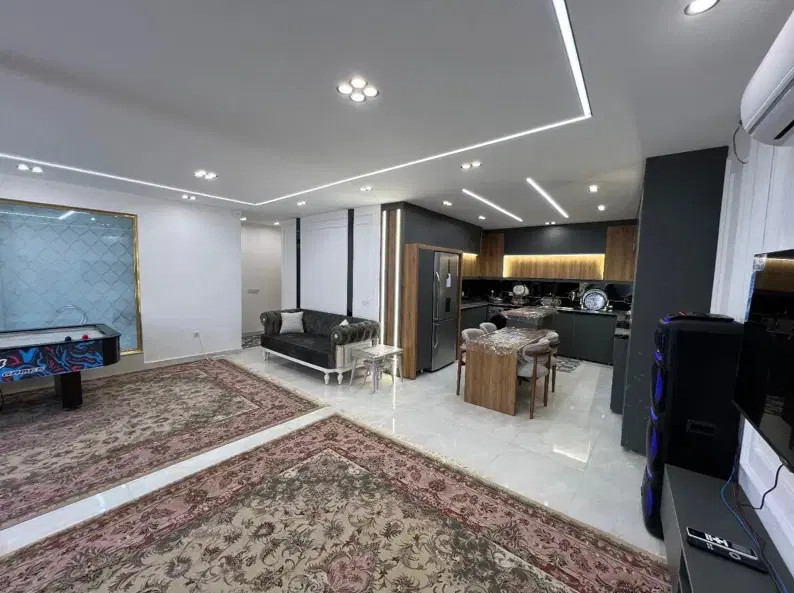 ویلااستخردار آب گرم لوکس فول امکانات پاسخگوی شبانه