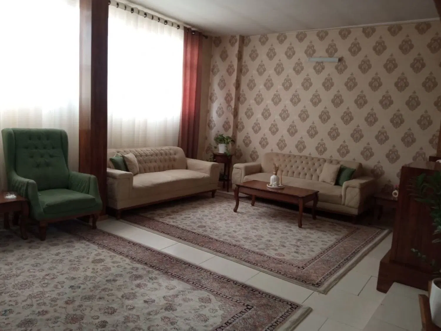 آپارتمان رهن و اجاره ۹۵ متری خوش نقشه و پر نور