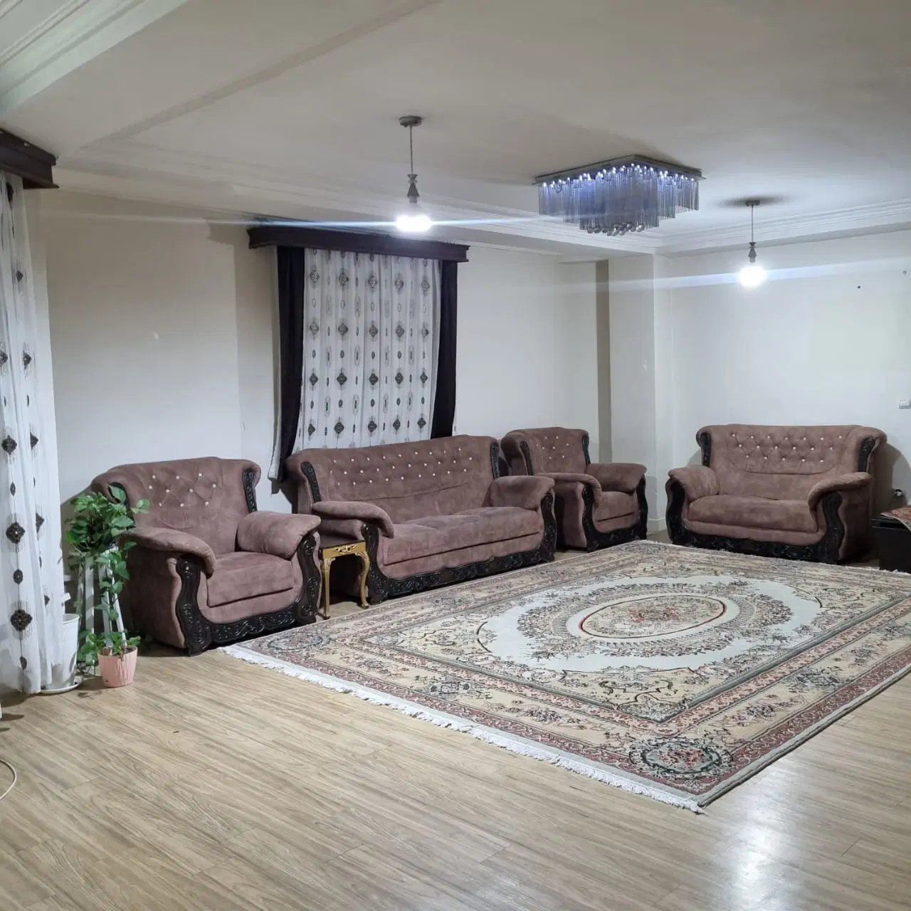 فروش اپارتمان ۳ خواب ۱۲۸ متری خیابان دانشگاه