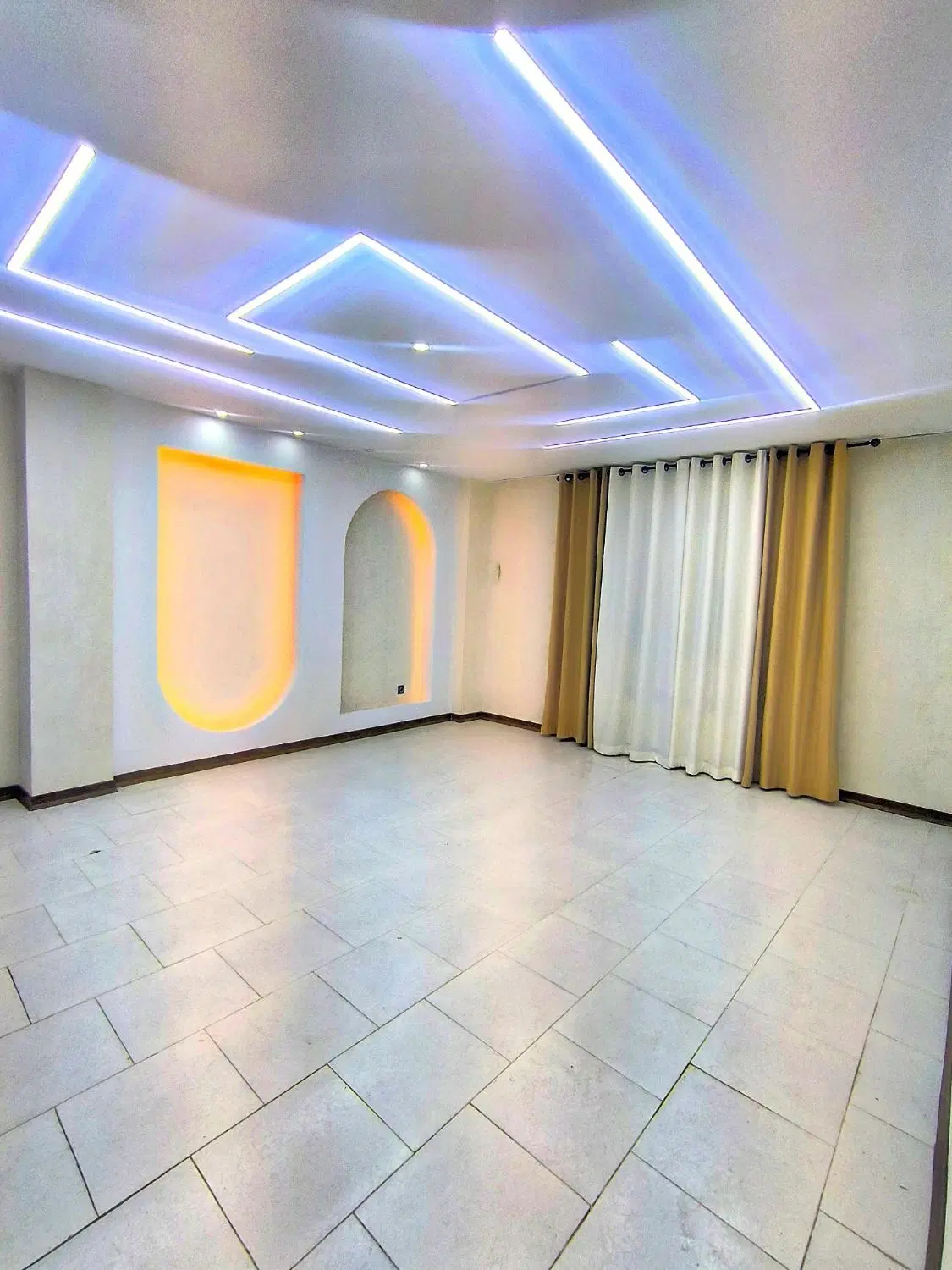 واحدفول دیزاین