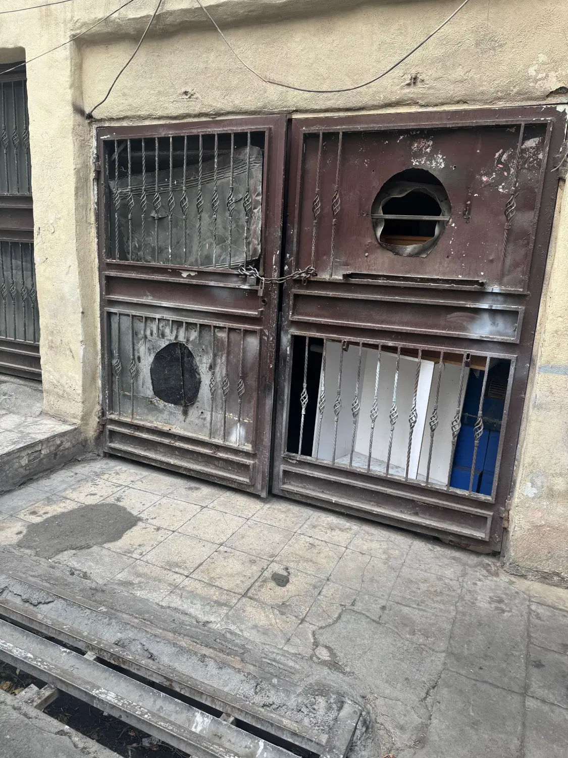 اجاره ۳۵ مغازه بورس خدمات خودرو