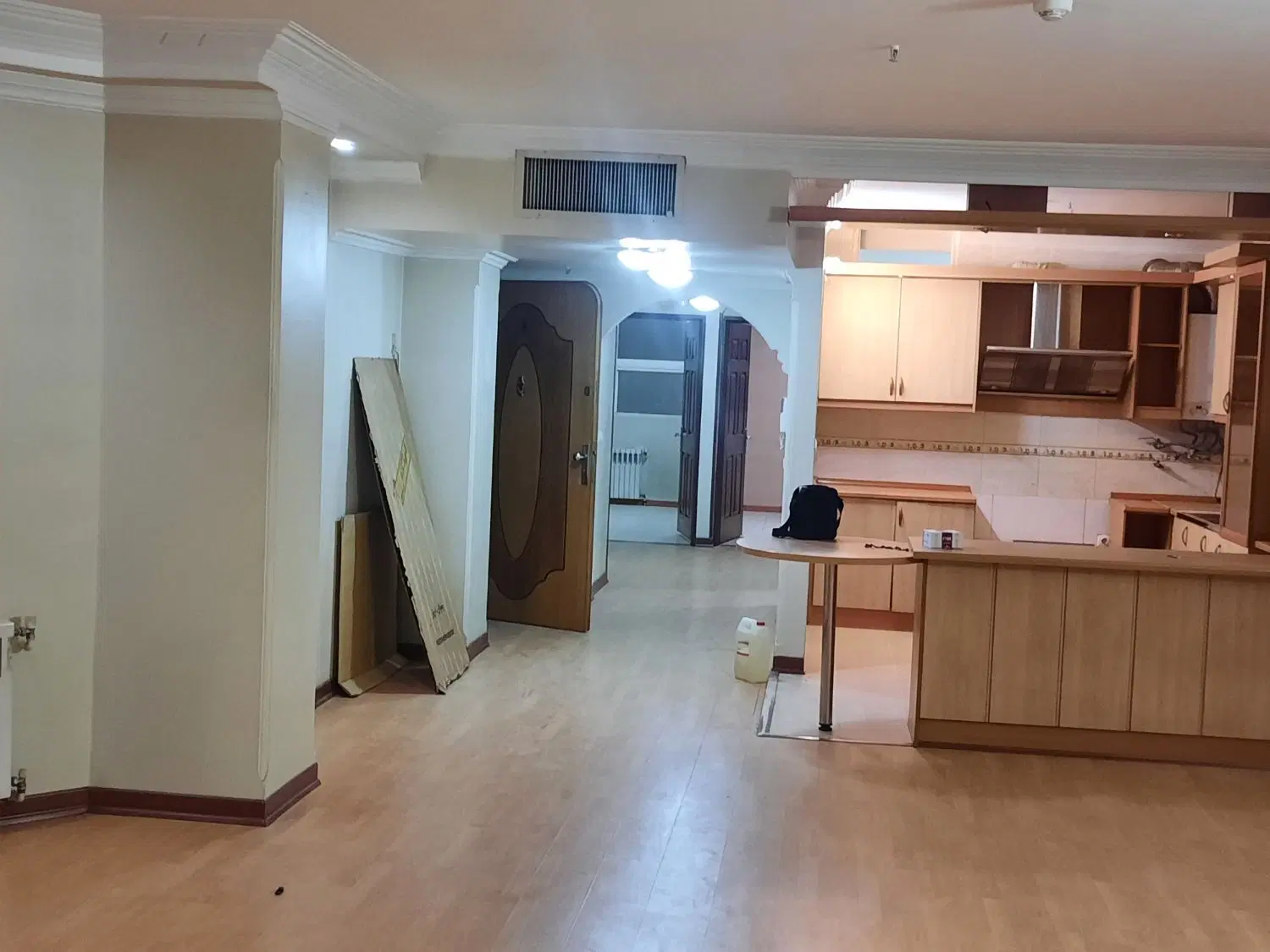 آپارتمان ۱۲۸متری۳خوابه دوطرف نورتاپ لوکیشن رباط