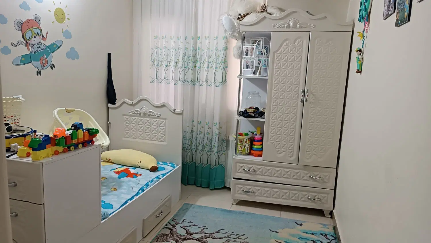پردیس2 تک واحدی
