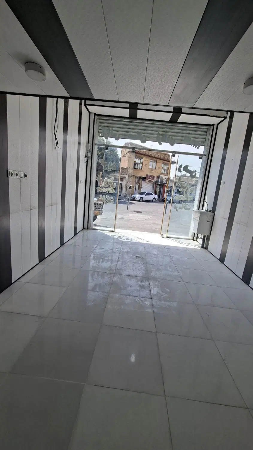 فروش مغازه ۲۵ متری بلوار سادات