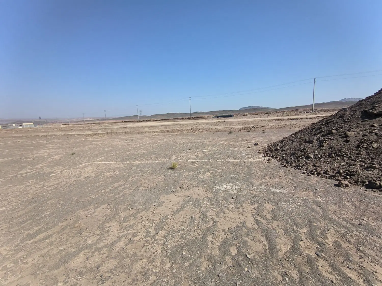 ۲۲۵ متری زمین بحر خیابان
