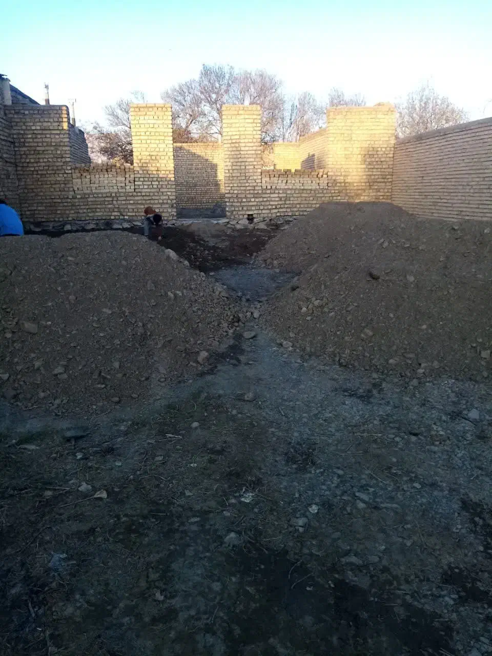 زمین فروشی