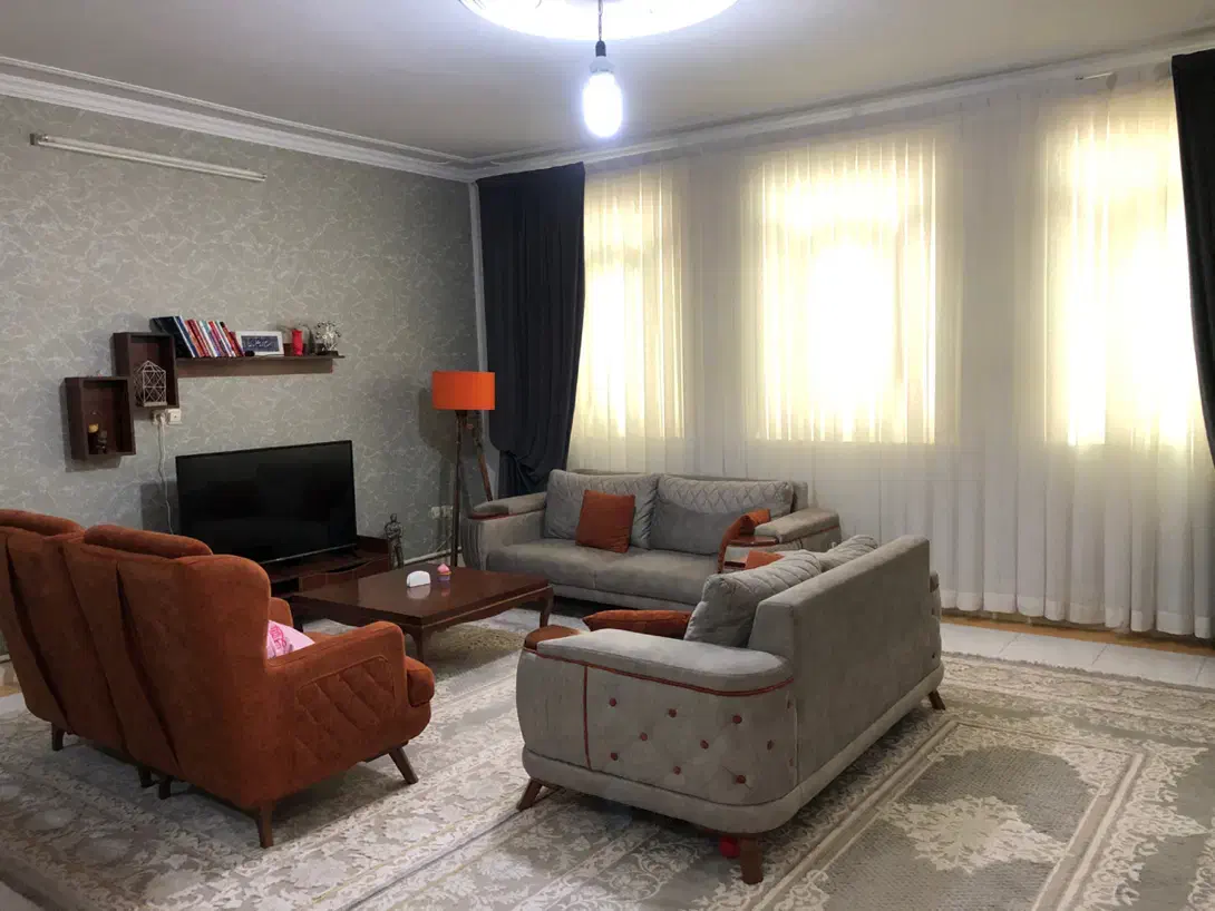 آپارتمان هشتگرد قدیم