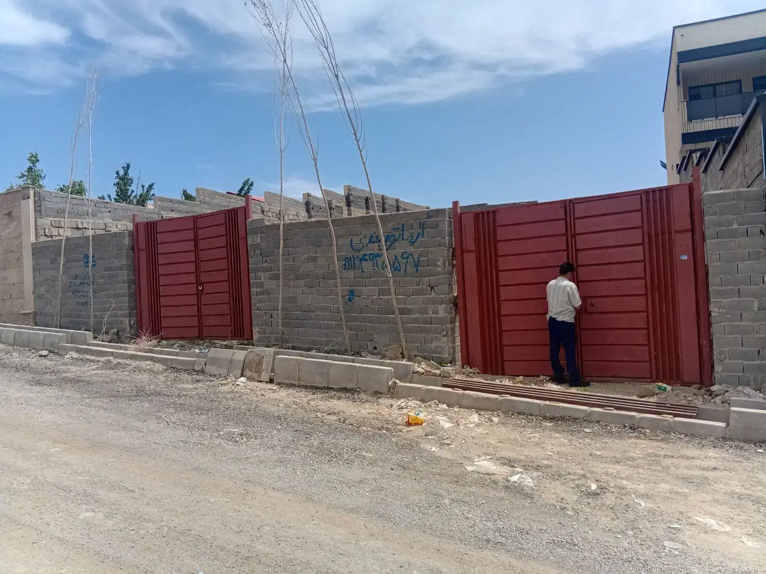 زمین چهار دیواری ویلایی رودهن