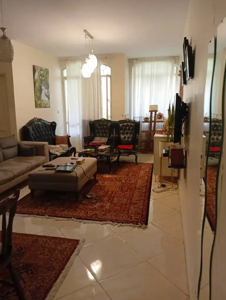 اجاره ۷۳ متری ، خیابان نفت طبقه اول با پارکینگ