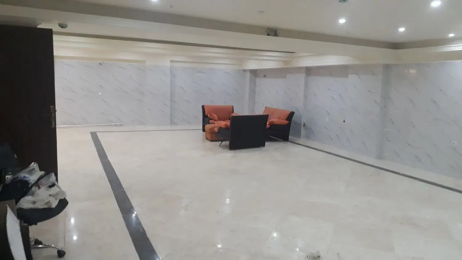 ۱۱۰ متر زیر زمین تجاری  شکوفه
