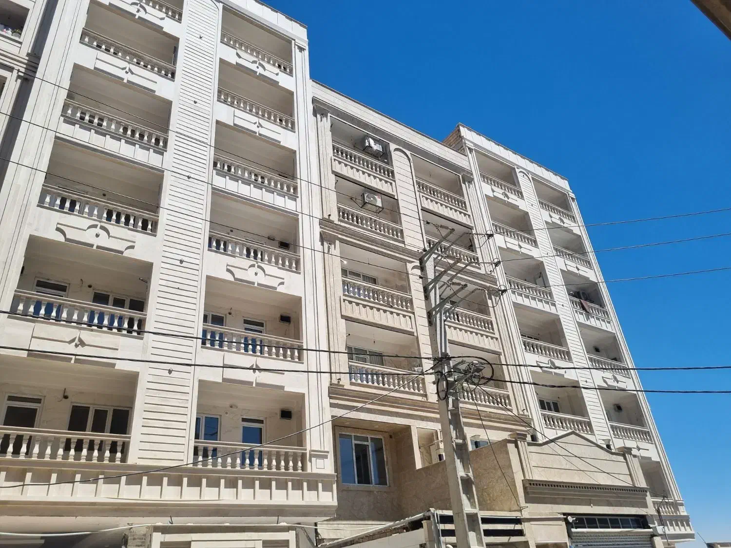 فروش آپارتمان صالحیه زنبق ۳ نوساز