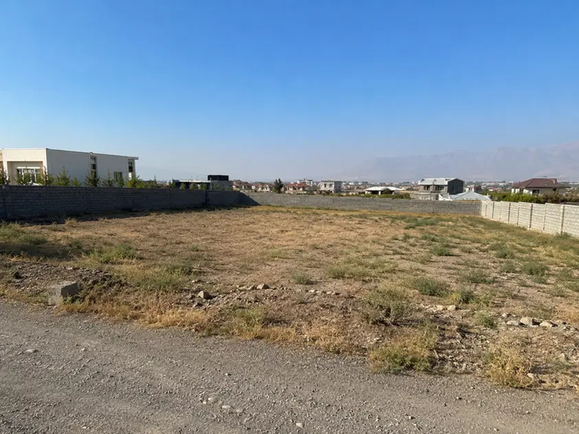 زمین ۱۰۰ متری قصر سبز