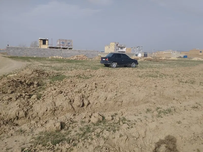 زمین برای ساخت خانه