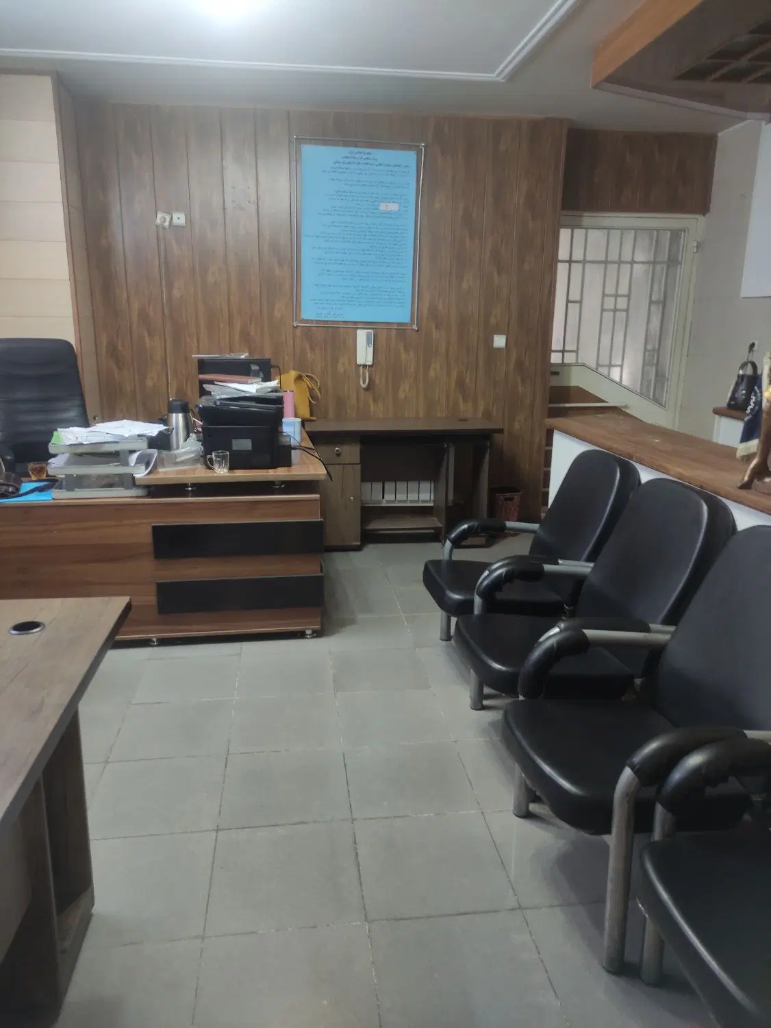 اجاره یک واحد دفتر کار با تمام امکانات