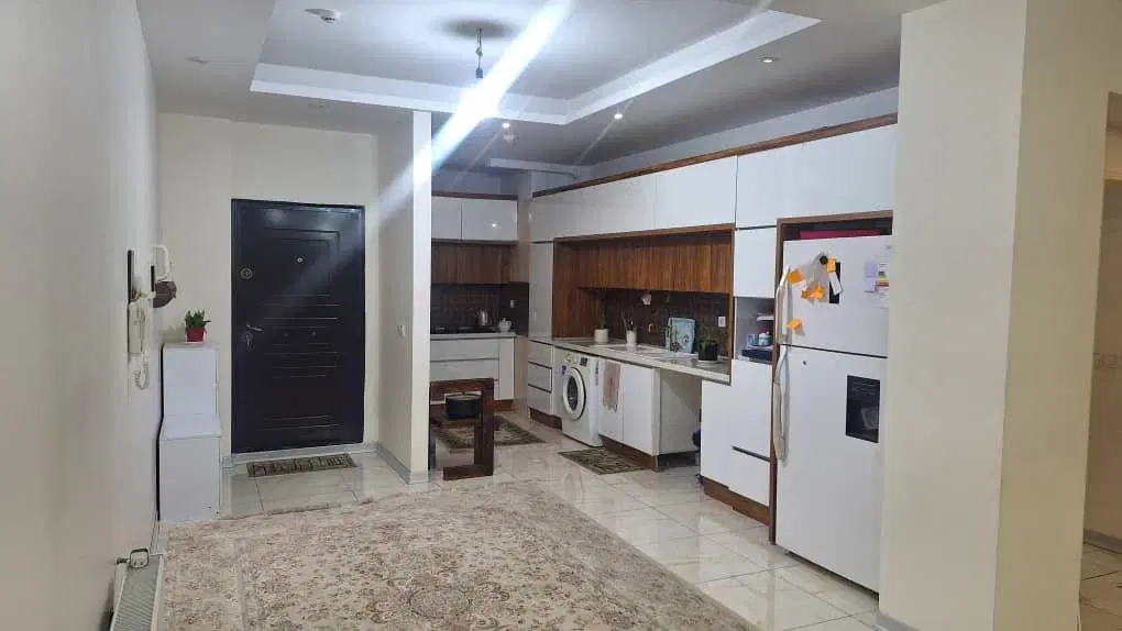۱۱۲ متر فول امکانات دو پارکینگ سندی